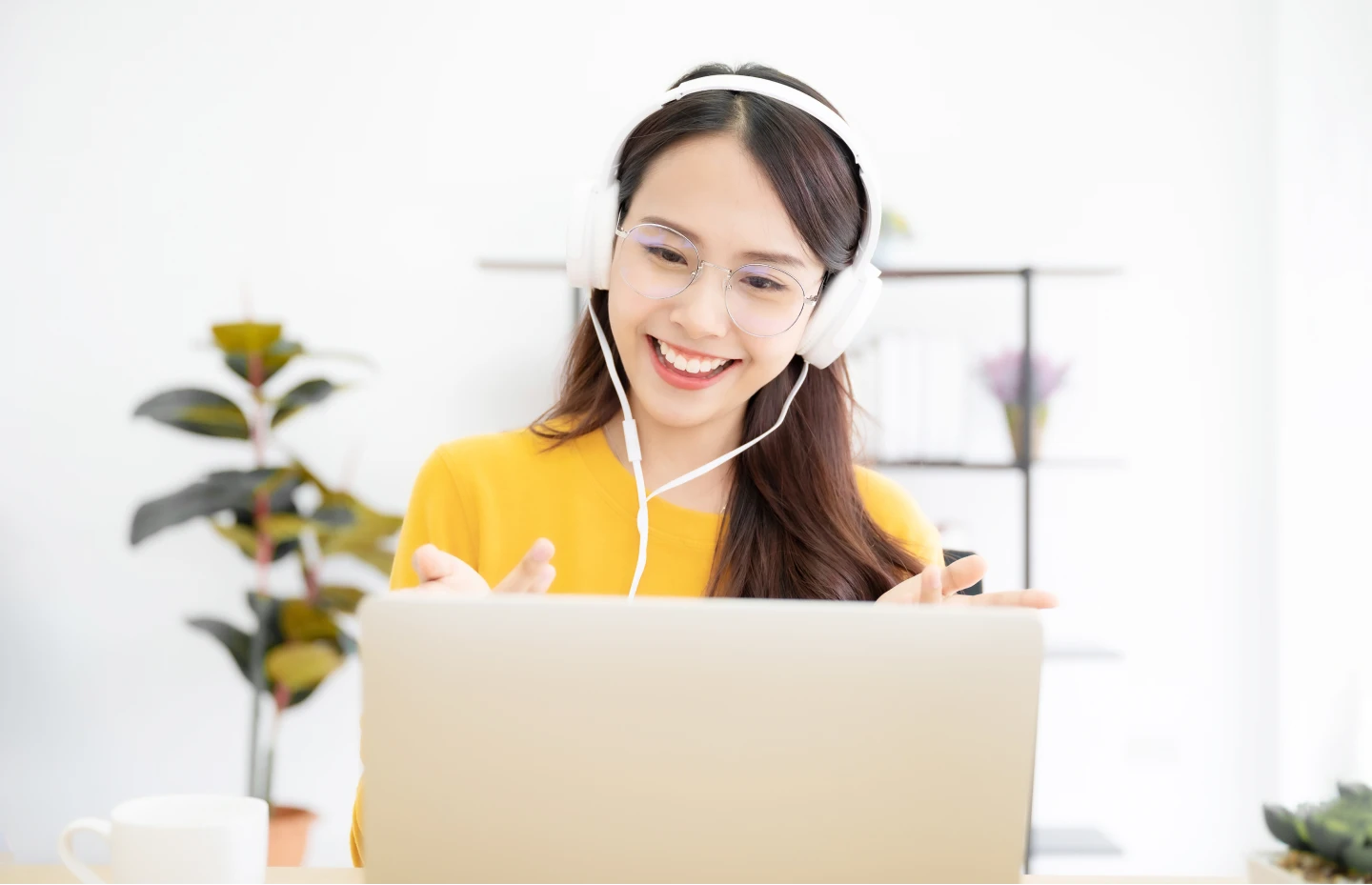 動画を選択し、視聴するだけ